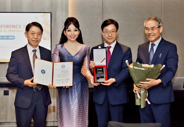 Tiến sĩ Quỳnh Paris tham dự lễ ra mắt Ủy ban Nghệ thuật Châu Á tại Hàn Quốc - Ảnh 2.