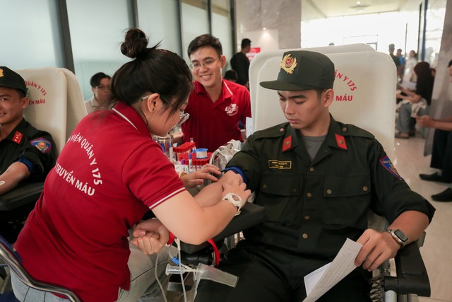 Thứ trưởng Nguyễn Tri Thức: Không có máu, bác sĩ giỏi đến đâu cũng khó cứu người bệnh - Ảnh 3.
