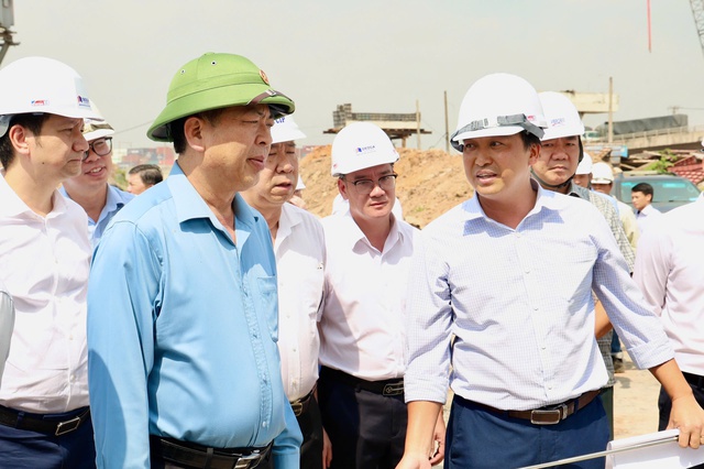 Bộ trưởng kiểm tra tiến độ V&agrave;nh đai 3 tại n&uacute;t T&acirc;n Vạn - Ảnh 5.