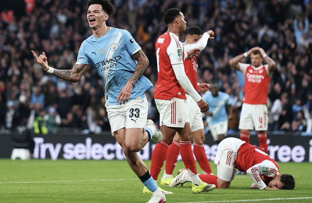Bi kịch "đại gia" London: Arsenal về nhì, Tottenham rớt hạng - Ảnh 2.