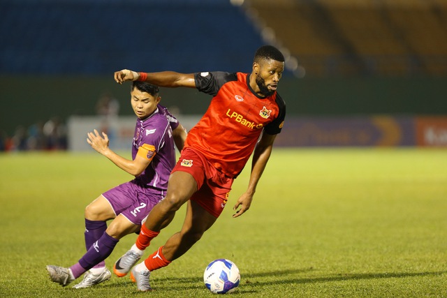 HLV Vũ Tiến Thành giúp Ninh Bình FC giành chiến thắng ở Gò Đậu - Ảnh 3.