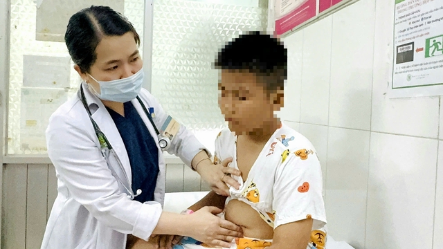 Sở Y tế TPHCM xác định tác nhân gây ngộ độc thực phẩm tại Trường Tiểu học Bình Quới Tây - Ảnh 1.