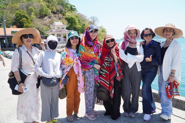 Kh&aacute;m ph&aacute; du lịch Ph&uacute; Quốc 2026: Hấp dẫn v&agrave; nhộn nhịp kh&aacute;ch tham quan - Ảnh 2.