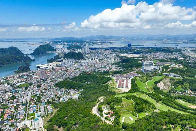 Bộ Chính trị đồng ý chủ trương lập thành phố Quảng Ninh trực thuộc Trung ương - Ảnh 1. Bộ Chính trị đồng ý chủ trương lập thành phố Quảng Ninh trực thuộc Trung ương - Ảnh 1.