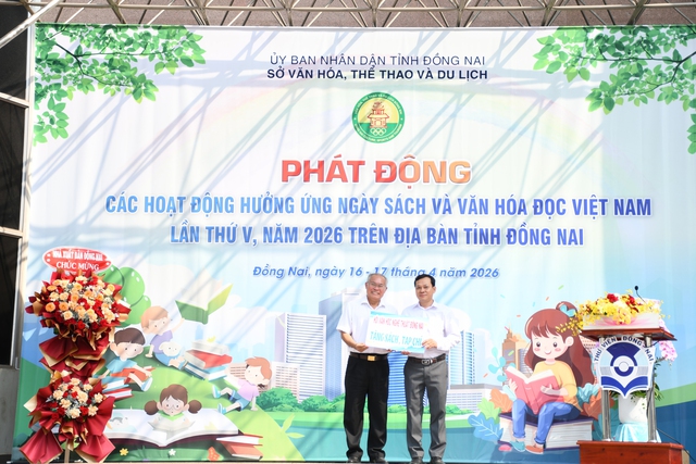 H&igrave;nh ảnh Đồng Nai hưởng ứng Ng&agrave;y s&aacute;ch v&agrave; văn h&oacute;a đọc Việt Nam - Ảnh 4.