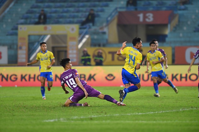Vòng 19 V-League 2025-2026: Hoàng Hên lập công lớn giúp Hà Nội FC thắng đậm - Ảnh 6.