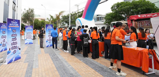 Khi học sinh THPT "chạm" vào giấc mơ nghề nghiệp - Ảnh 2.
