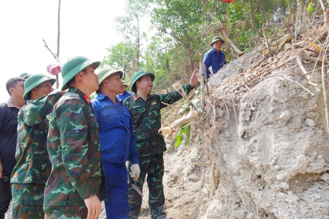 Hài cốt liệt sĩ được phát hiện trong hầm chiến đấu  - Ảnh 2.