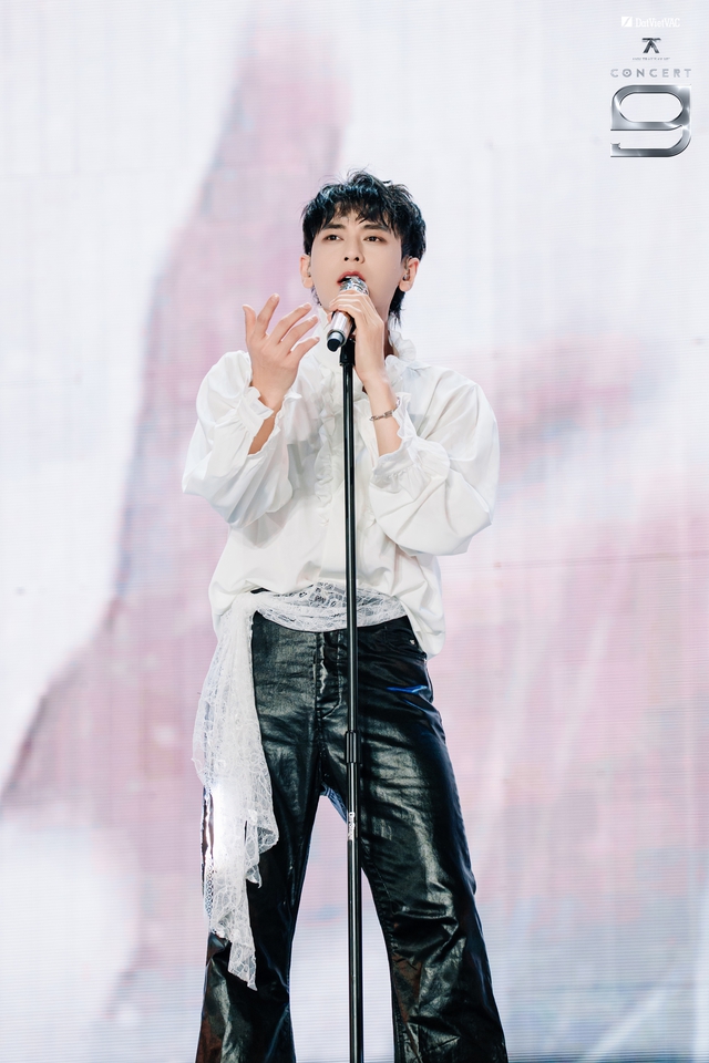 Tranh cãi về Isaac: Visual quá nổi bật đến mức bị quên mất vocal thực lực? - Ảnh 2.
