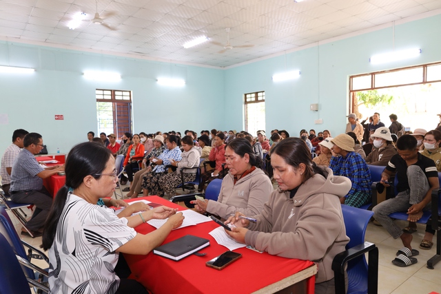 Giám sát hỗ trợ sau mưa lũ tại Nam Khánh Vĩnh: Yêu cầu minh bạch, đúng đối tượng - Ảnh 2.