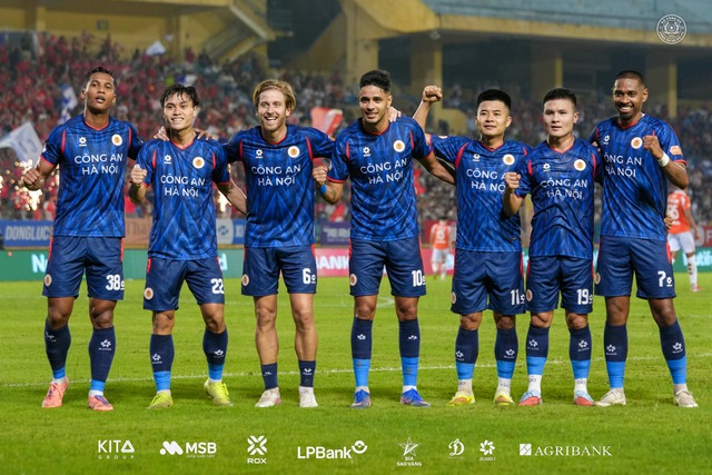 Chân chuyền số 1 V-League khiến người hâm mộ Việt Nam lo lắng - Ảnh 8.