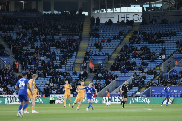 Leicester City rớt hạng Ba: Cú trượt dài của cựu vô địch Ngoại hạng - Ảnh 7.