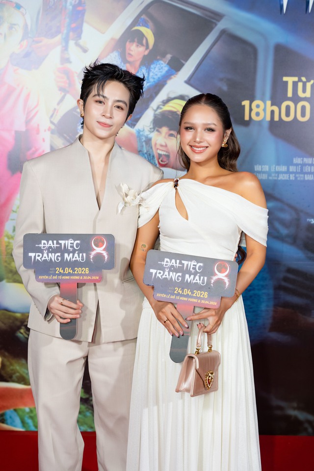 Vợ chồng Việt Hương, Tuấn Trần, Quách Ngọc Ngoan ủng hộ Liên Bỉnh Phát - Ảnh 3.