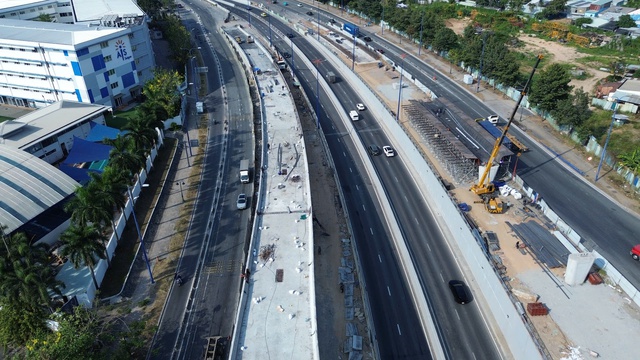 Hạng mục lớn thứ 4 nút giao An Phú về đích dịp 30-4 - Ảnh 8.