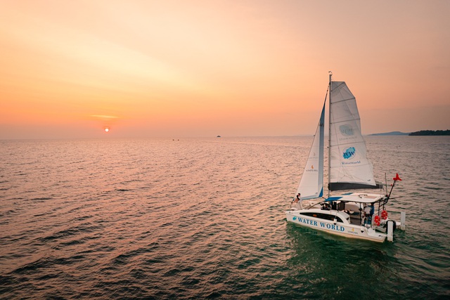 Phú Quốc United Center: Từ “tâm điểm không ngủ” đến “vũ trụ lễ hội” bùng nổ - Ảnh 7.