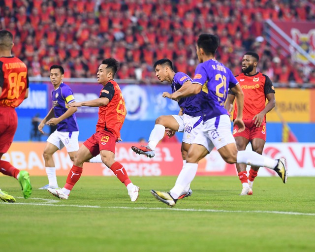 V-League 2025-2026: Kịch tính đua tốp 3 - Ảnh 1.