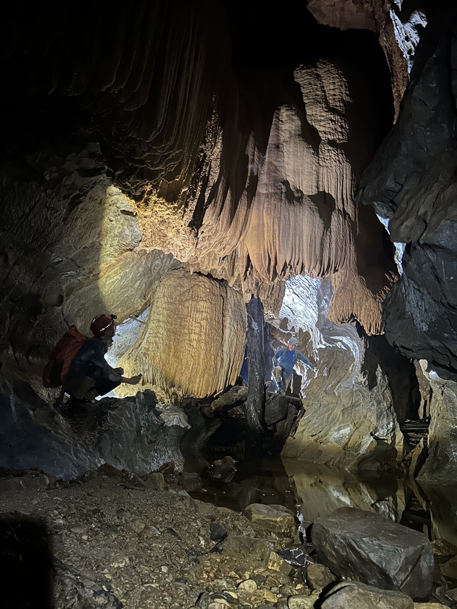 Lộ diện th&ecirc;m 26 hang động mới dưới l&ograve;ng đất ở Phong Nha - Kẻ B&agrave;ng - Ảnh 8.