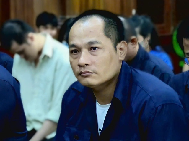 Phía sau xe gian là nước mắt người nghèo - Ảnh 1. Phía sau xe gian là nước mắt người nghèo - Ảnh 1.