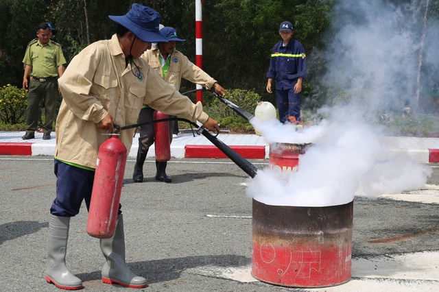 Khu công nghệ Môi trường Xanh Long An tập huấn PCCC trước mùa khô - Ảnh 3.