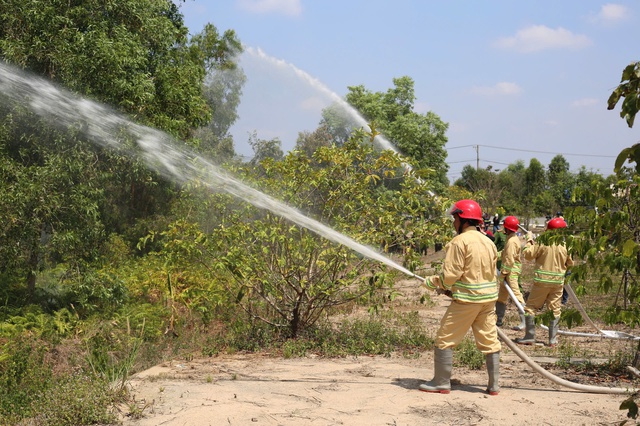 Khu công nghệ Môi trường Xanh Long An tập huấn PCCC trước mùa khô - Ảnh 4.