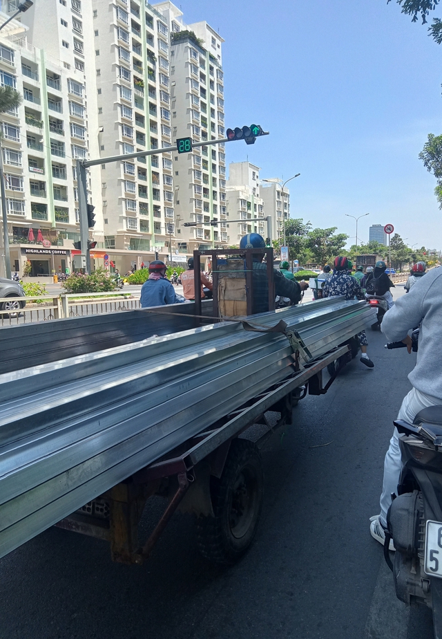 Hành vi nguy hiểm - Ảnh 1.