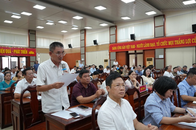 Trưởng ban Nội chính Trung ương tiếp xúc cử tri tại Đồng Nai - Ảnh 4. Trưởng ban Nội chính Trung ương tiếp xúc cử tri tại Đồng Nai - Ảnh 4.