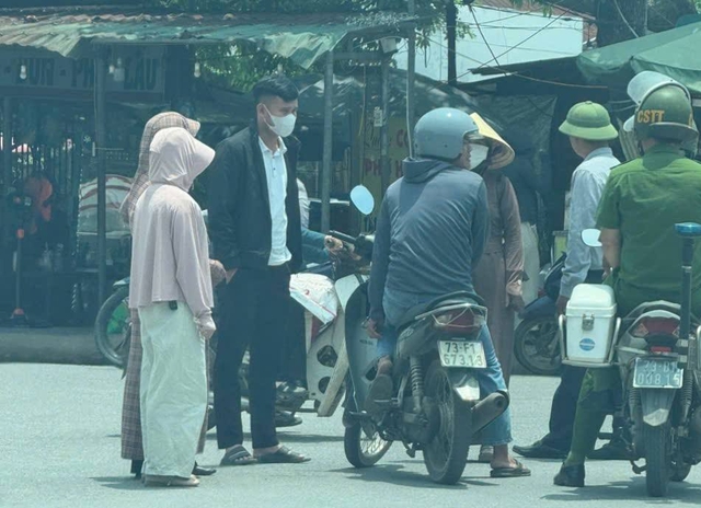 Chấn chỉnh nạn b&aacute;m đu&ocirc;i du kh&aacute;ch tại Phong Nha - Kẻ B&agrave;ng năm 2026 - Ảnh 4.