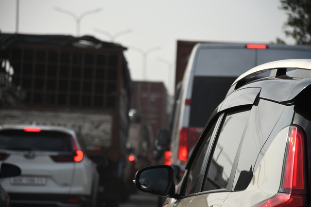 H&igrave;nh ảnh bất ngờ tr&ecirc;n Quốc lộ 51 nối Đồng Nai với TPHCM  - Ảnh 11.