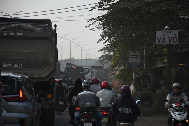 H&igrave;nh ảnh bất ngờ tr&ecirc;n Quốc lộ 51 nối Đồng Nai với TPHCM  - Ảnh 12.