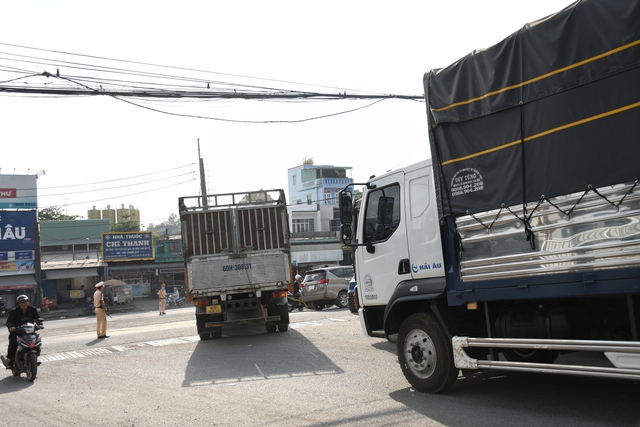 H&igrave;nh ảnh bất ngờ tr&ecirc;n Quốc lộ 51 nối Đồng Nai với TPHCM  - Ảnh 7.