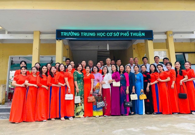 Kỷ niệm 50 năm thành lập Trường THCS Phổ Thuận - Ảnh 1.