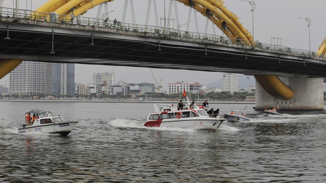 Lễ 30-4 Đ&agrave; Nẵng cấm đường cầu Rồng, siết dừng đỗ h&agrave;ng loạt tuyến ven s&ocirc;ng H&agrave;n - Ảnh 1.