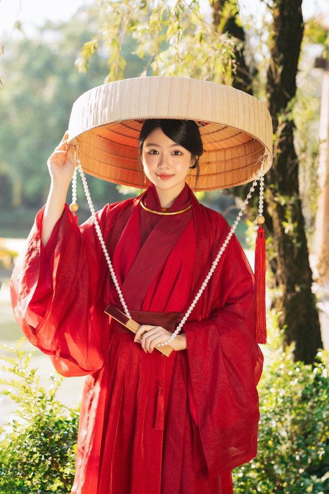 Quyền Linh tặng con gái Lọ Lem "món quà" đặc biệt - Ảnh 7.