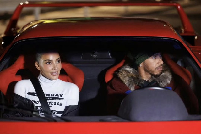 Tay đua Lewis Hamilton công khai yêu đương Kim "siêu vòng ba" - Ảnh 3.