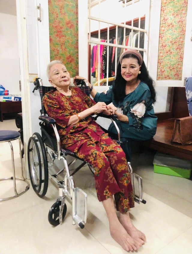 NSND Kim Cương "Khi khỏe tôi phải thăm Hồng Nga" - Ảnh 1.