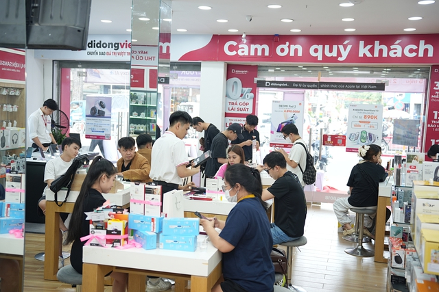 Di Động Việt mở đặt cọc MacBook Neo, ưu đãi riêng cho học sinh - sinh viên - Ảnh 1.