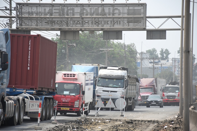 CLIP: Sửa chữa Quốc lộ 51 xuống cấp nghiêm trọng qua Đồng Nai - Ảnh 25.