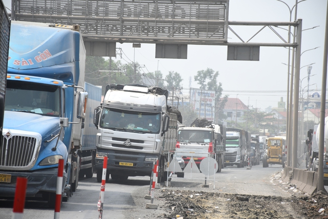 CLIP: Sửa chữa Quốc lộ 51 xuống cấp nghiêm trọng qua Đồng Nai - Ảnh 26.