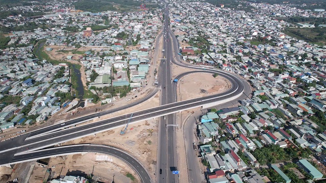 Cận cảnh cao tốc bi&ecirc;n h&ograve;a - Vũng T&agrave;u kết nối Đồng Nai v&agrave; TPHCM trước ng&agrave;y th&ocirc;ng xe - Ảnh 7.