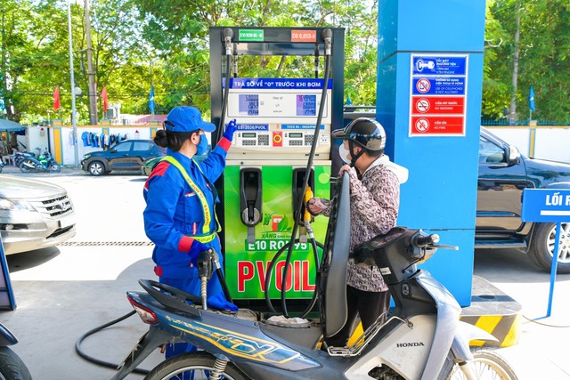 Gần 1.000 cửa hàng xăng dầu PVOIL đã sẵn sàng kinh doanh xăng E10 - Ảnh 3.