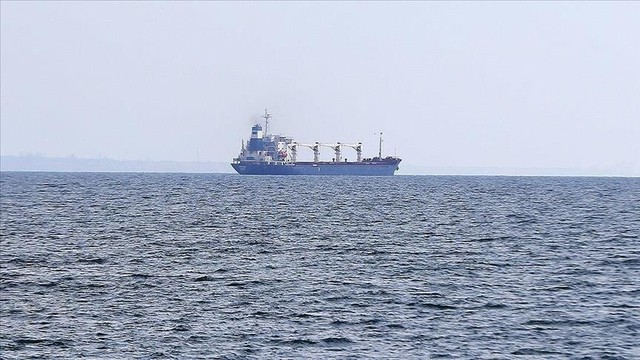 Tàu bị bắt ngoài khơi UAE, nghi bị đưa về lãnh hải Iran - Ảnh 1. Tàu bị bắt ngoài khơi UAE, nghi bị đưa về lãnh hải Iran - Ảnh 1.