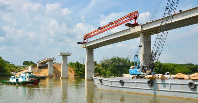 C&acirc;y cầu Hiếu Li&ecirc;m bắc qua s&ocirc;ng Đồng Nai kết nối TPHCM v&agrave; Đồng Nai - Ảnh 7.