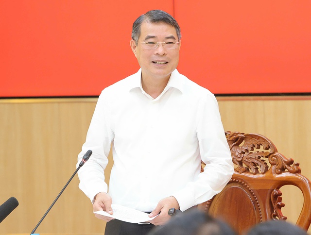 Thủ tướng Lê Minh Hưng yêu cầu Cần Thơ đảm bảo nguyên vật liệu cho các công trình lớn 2026 - Ảnh 1. Thủ tướng Lê Minh Hưng yêu cầu Cần Thơ đảm bảo nguyên vật liệu cho các công trình lớn 2026 - Ảnh 1.