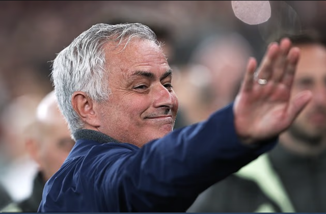 Jose Mourinho sớm lên kế hoạch cải tổ Real Madrid - Ảnh 1.