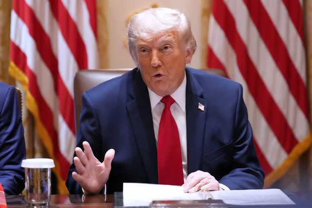 Ông Donald Trump dội gáo nước lạnh lên đề xuất của Nga về uranium Iran