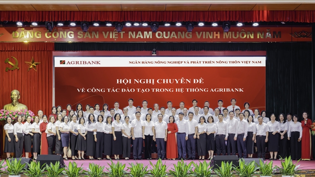 Agribank nâng cao chất lượng nguồn nhân lực đáp ứng yêu cầu phát triển giai đoạn mới - Ảnh 4.