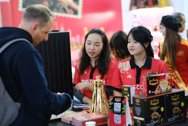 Liên kết hay đơn độc: Lựa chọn "sống còn" của người trồng cà phê Việt - Ảnh 3.