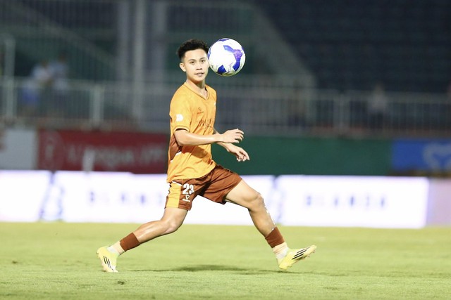 Hoàng Anh Gia Lai sắp trụ hạng sau chiến thắng trên sân Vinh - Ảnh 1.