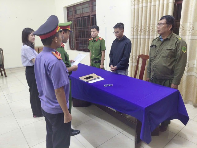 Khởi tố, bắt tạm giam lái xe trong vụ cháy làm 2 người chết - Ảnh 1.