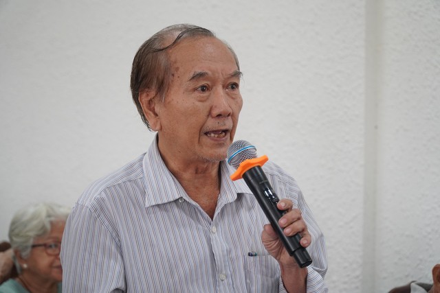 Cử tri 5 phường TPHCM phản ánh vướng mắc hạ tầng, nhà ở, môi trường - Ảnh 1.